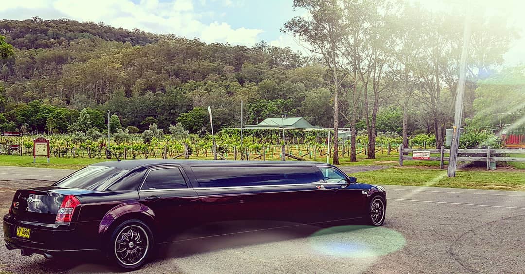 Chrysler 300 Super Stretch Limousine High Class Limousines Book Now Chrysler 300 Super Stretch Limousine High Class Limousines Book Now